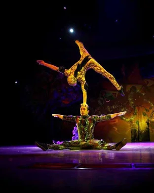 Cirque Eloize